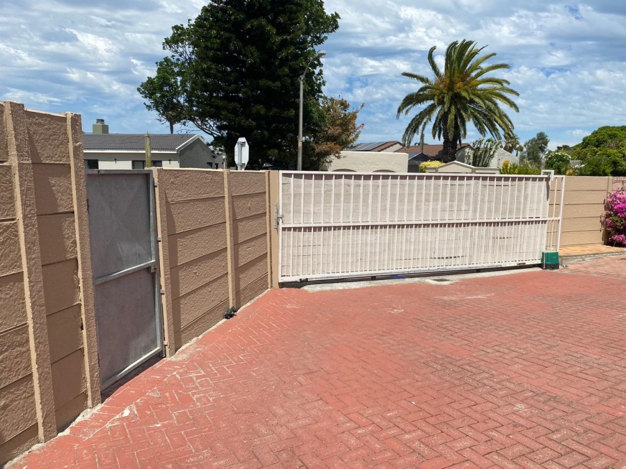 1 Bedroom Property for Sale in Flamingo Vlei Western Cape